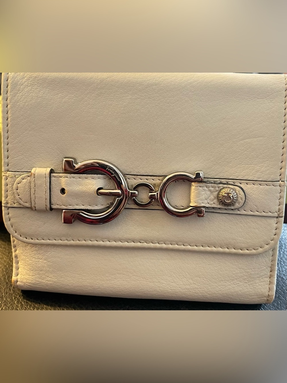 Ferragamo Cream Leather Women’s Wallet with Silver Hardware